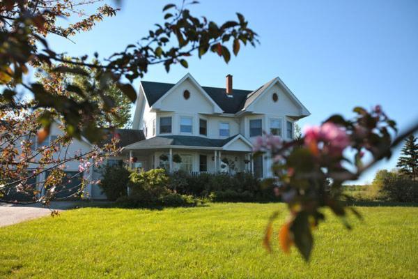 Twin Peaks B&B Mindemoya Екстериор снимка
